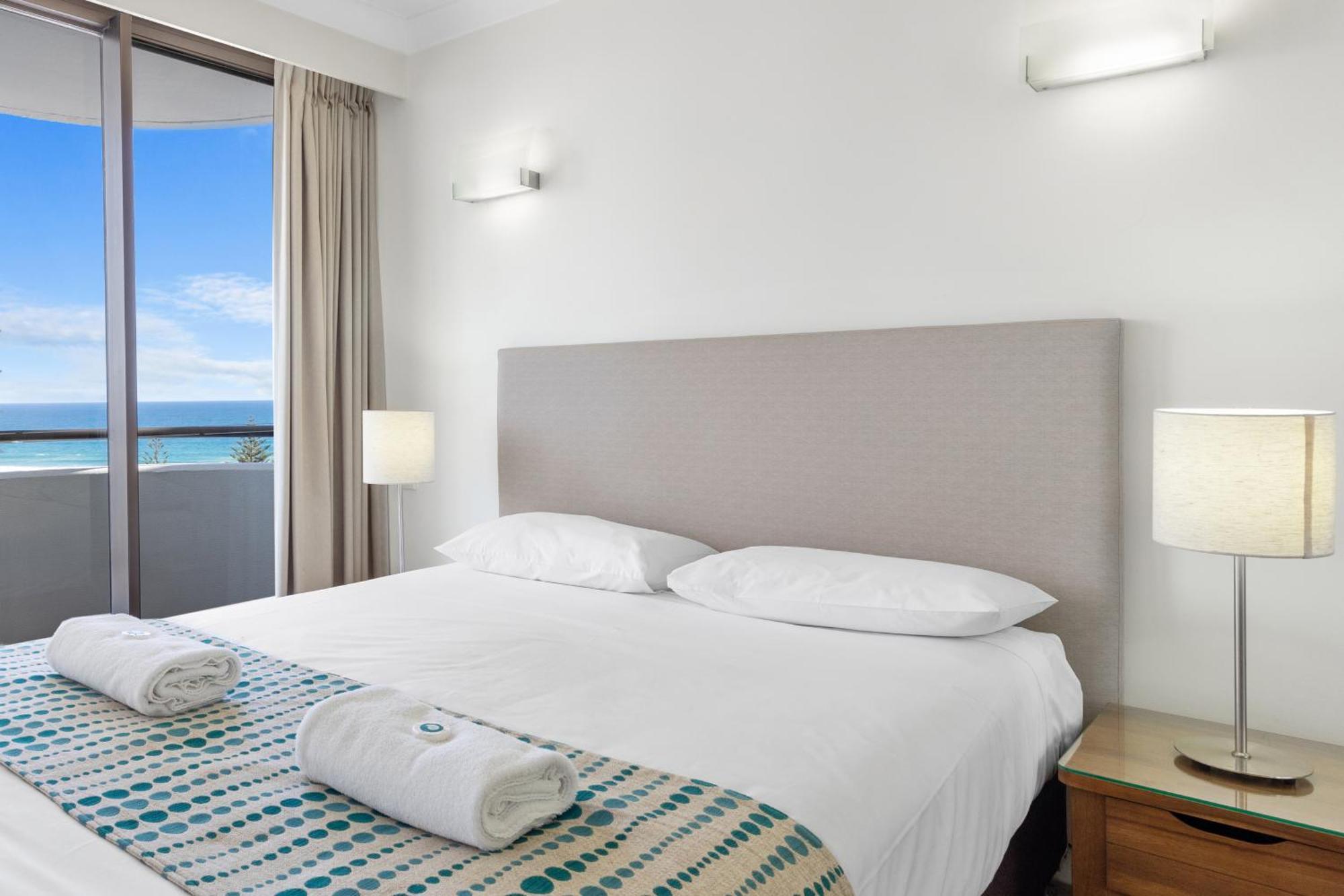 Pacific Resort Broadbeach Gold Coast Exterior photo